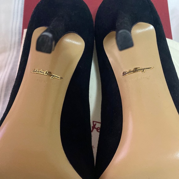 Brand new Salvatore Ferragamo Susi Pump 100mm - Picture 7 of 9